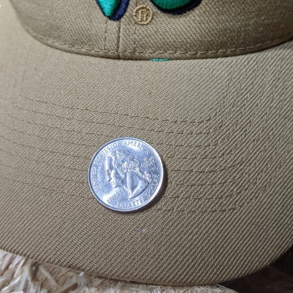 Notre Dame U Unisex Clover Cap - Picture 3 of 8